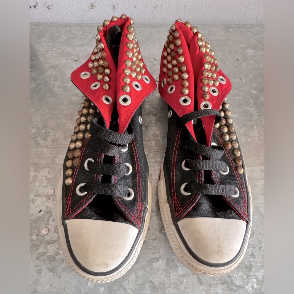 Converse Red and Black Trainers w/ Spikes. Sz. 37.